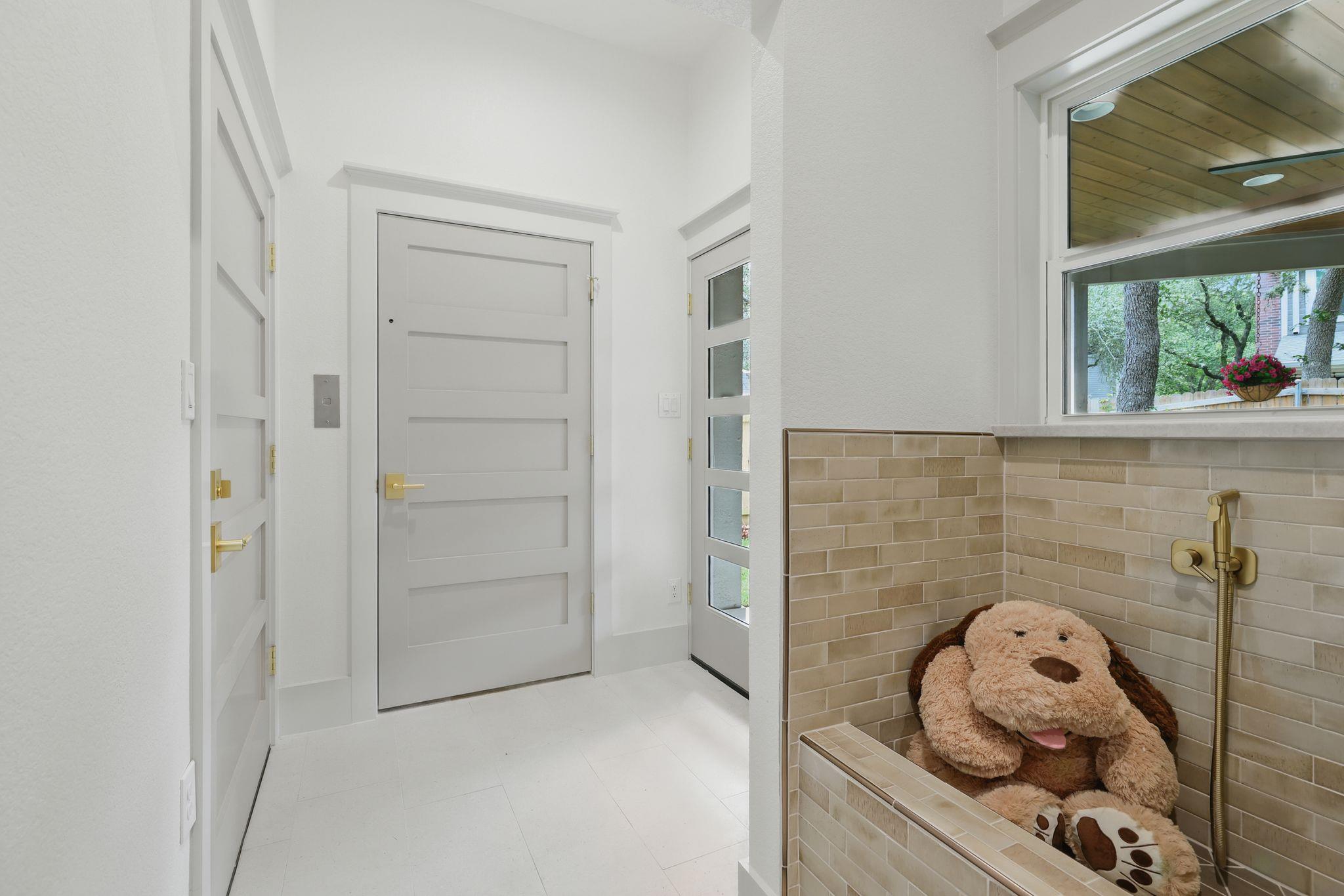 6905 Rudi Cv, Austin, TX 78759