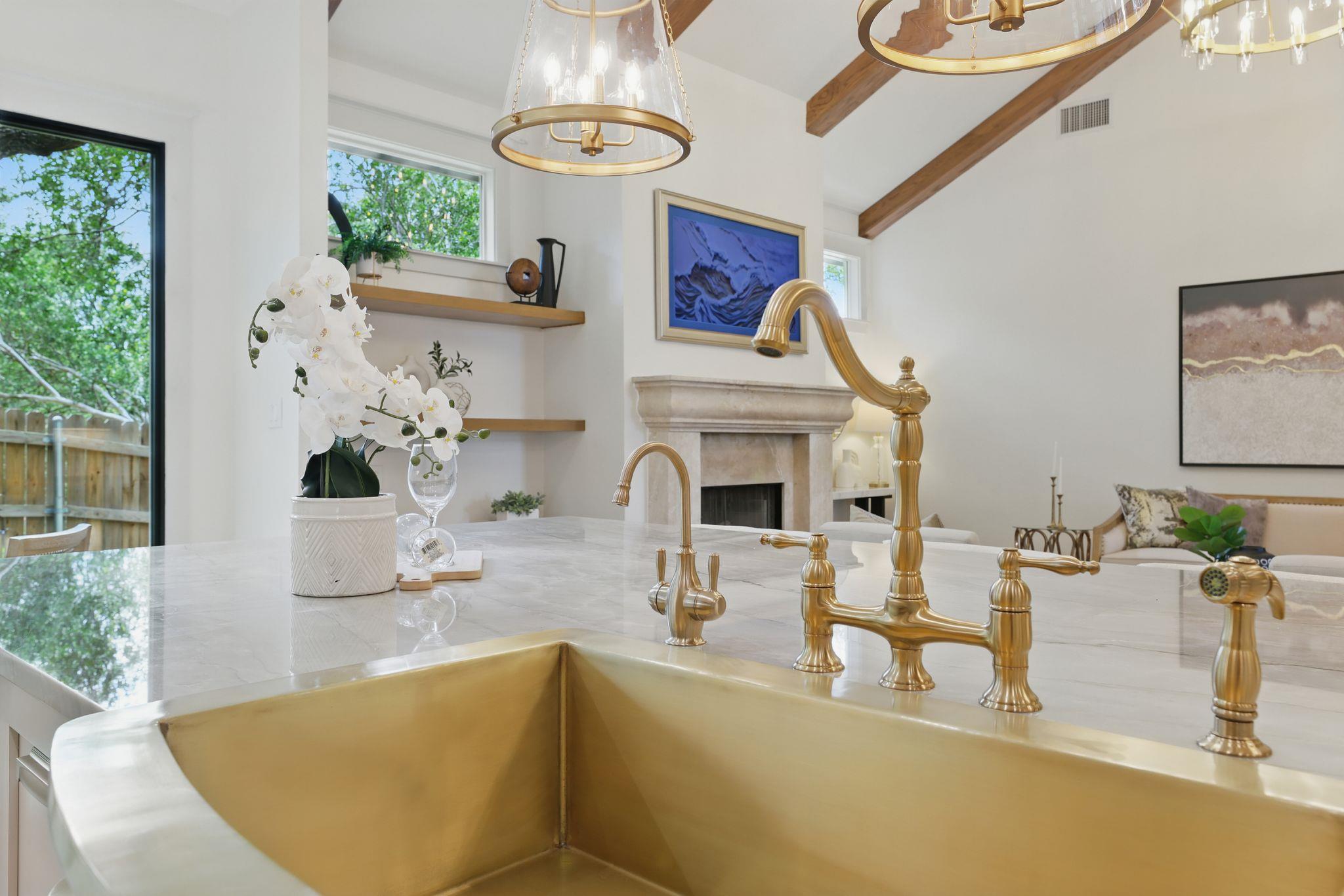 6905 Rudi Cv, Austin, TX 78759