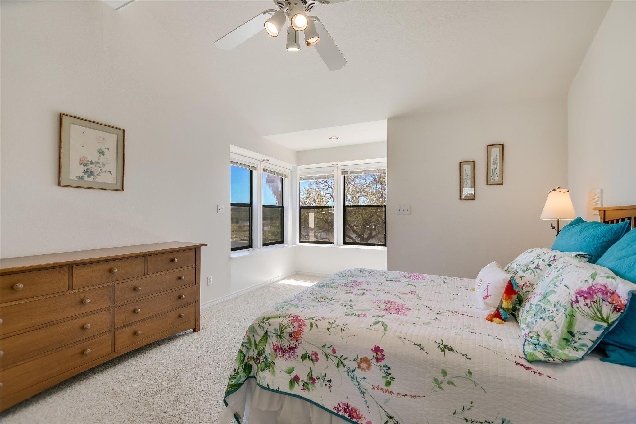 23521 Flat Creek Dr, Marble Falls, TX 78654