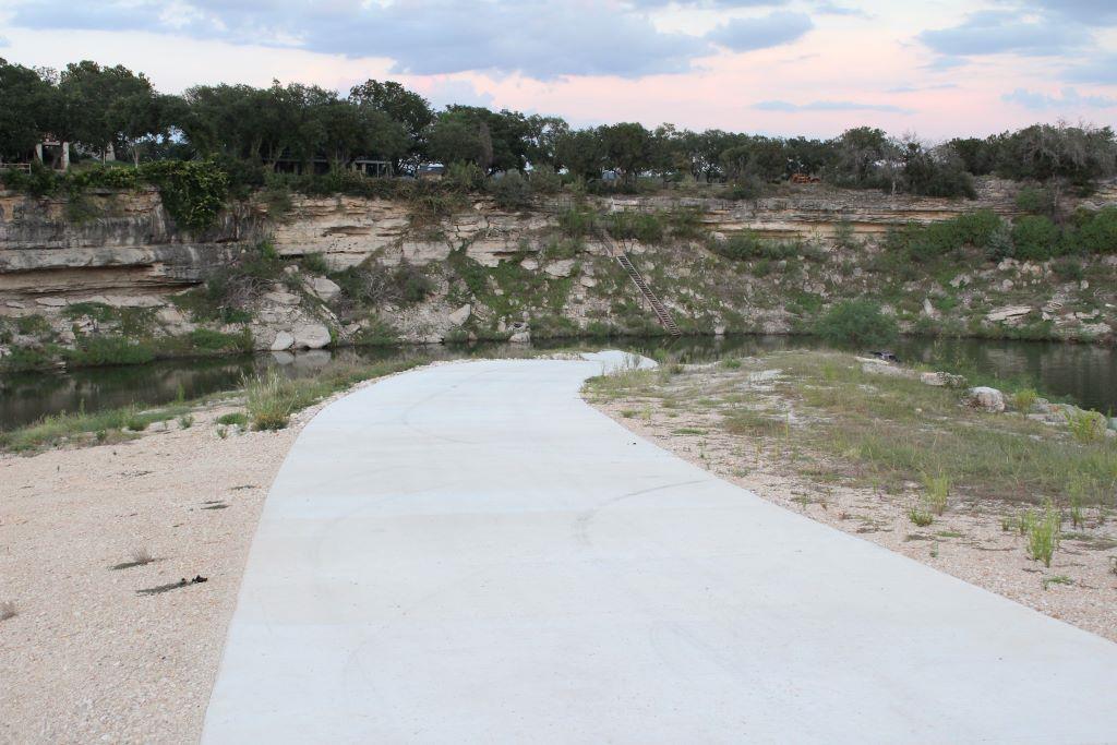 23521 Flat Creek Dr, Marble Falls, TX 78654