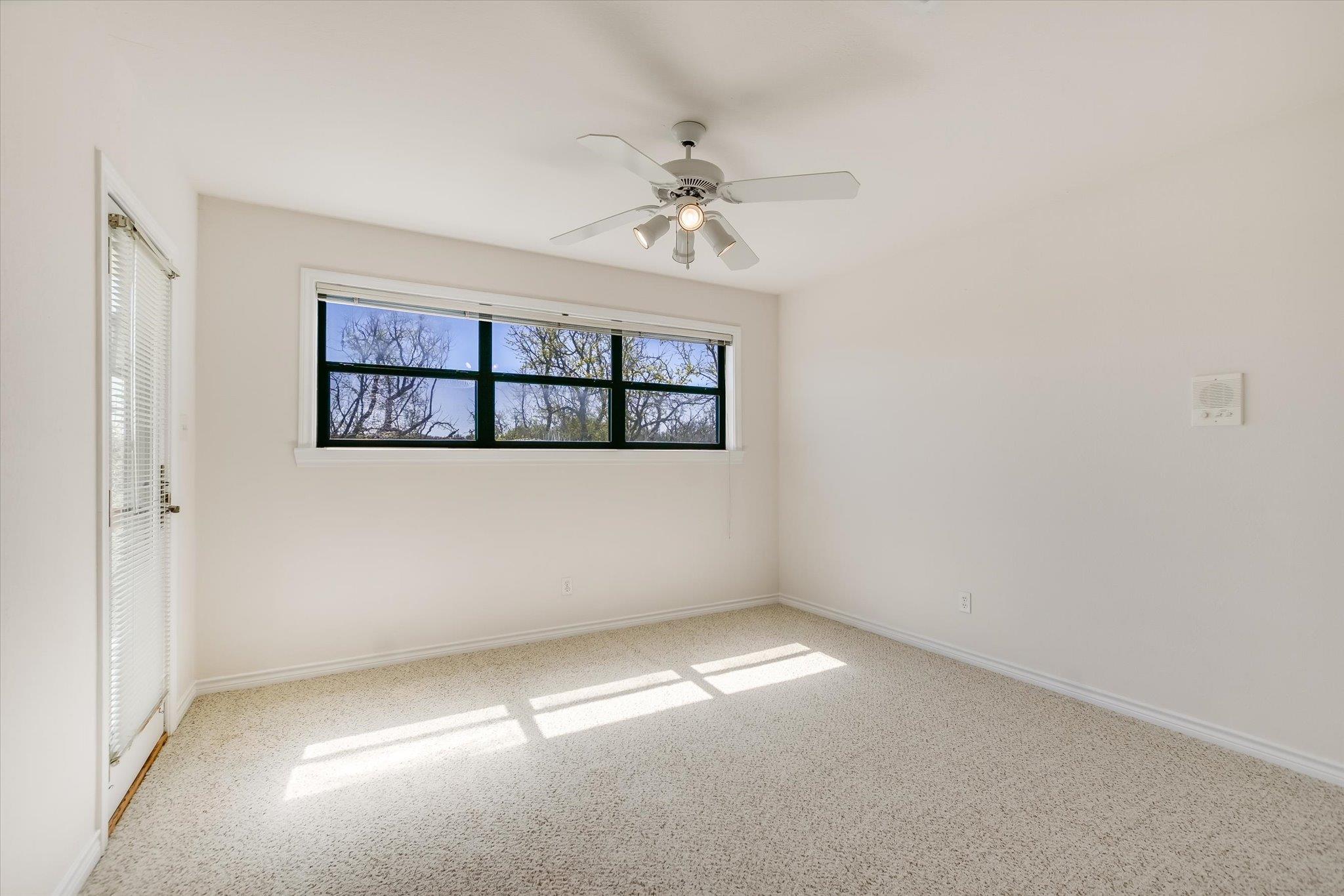 23521 Flat Creek Dr, Marble Falls, TX 78654