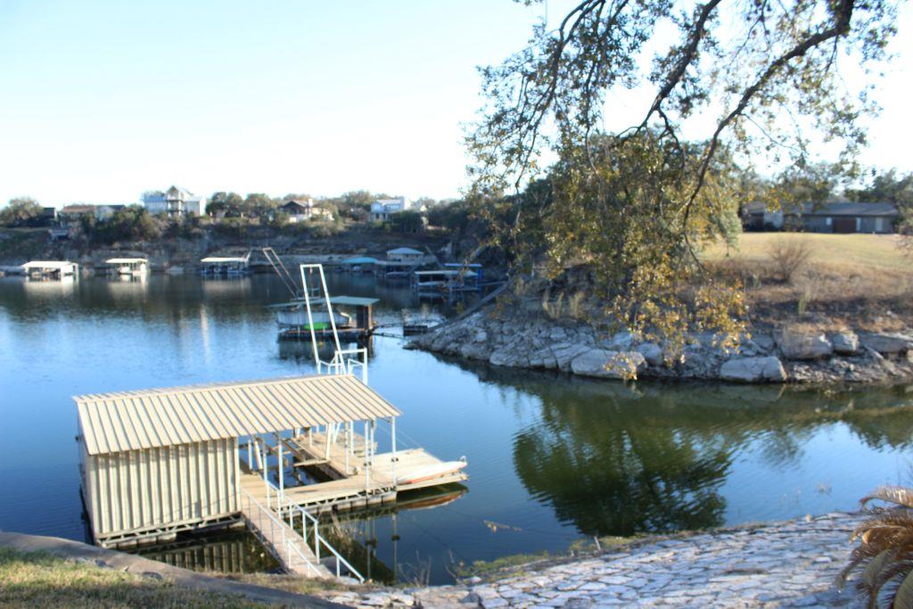 23521 Flat Creek Dr, Marble Falls, TX 78654