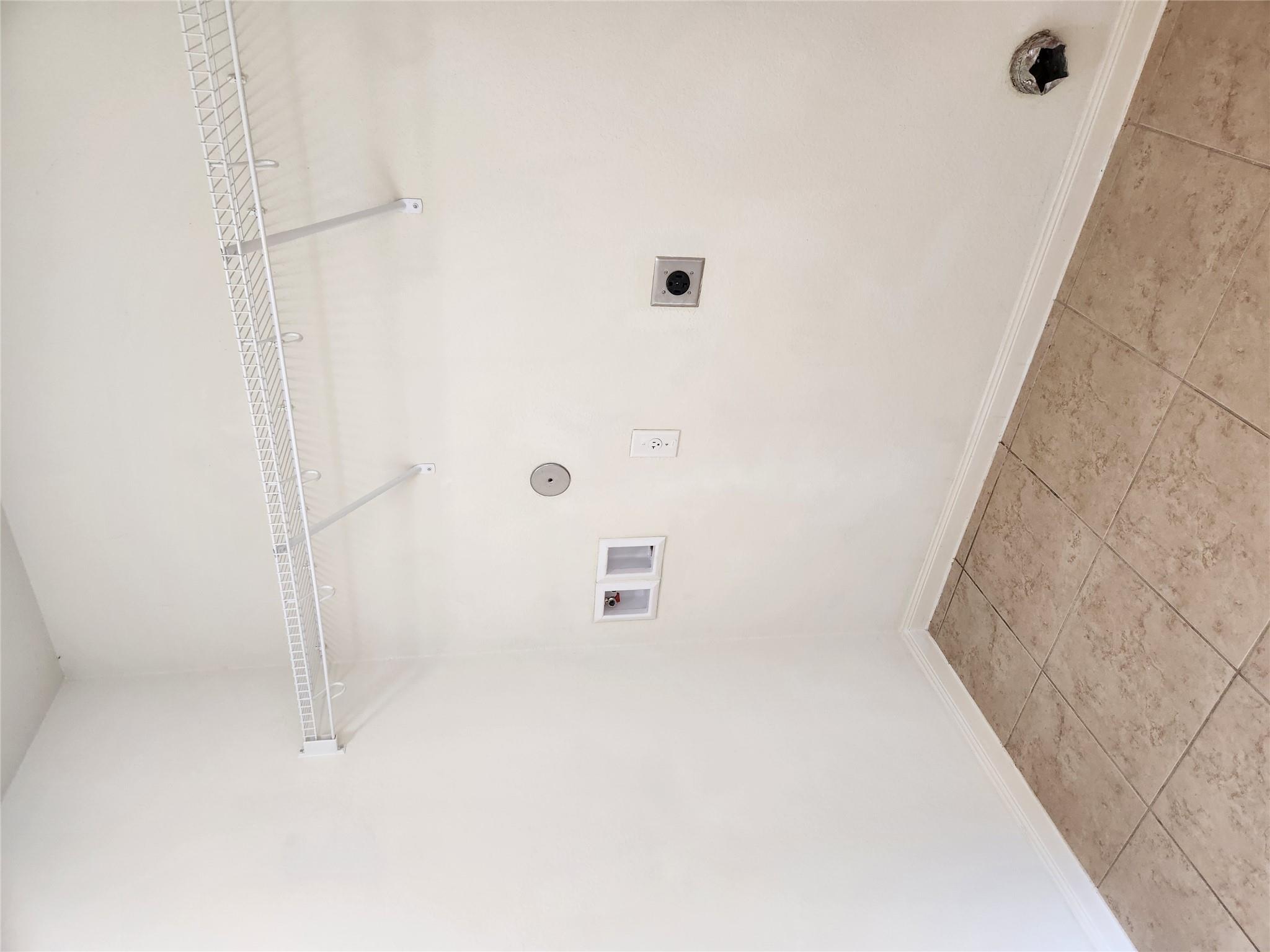 1616 Treeta Trl, Kyle, TX 78640