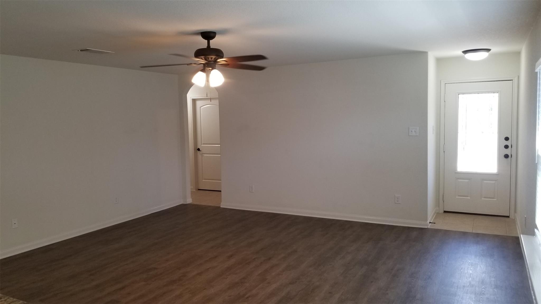 1616 Treeta Trl, Kyle, TX 78640