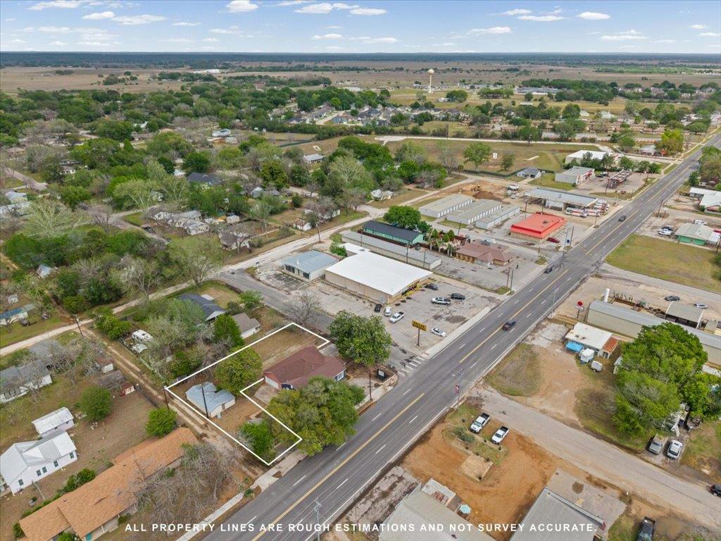 1207 NE Loop 230, Smithville, TX 78957