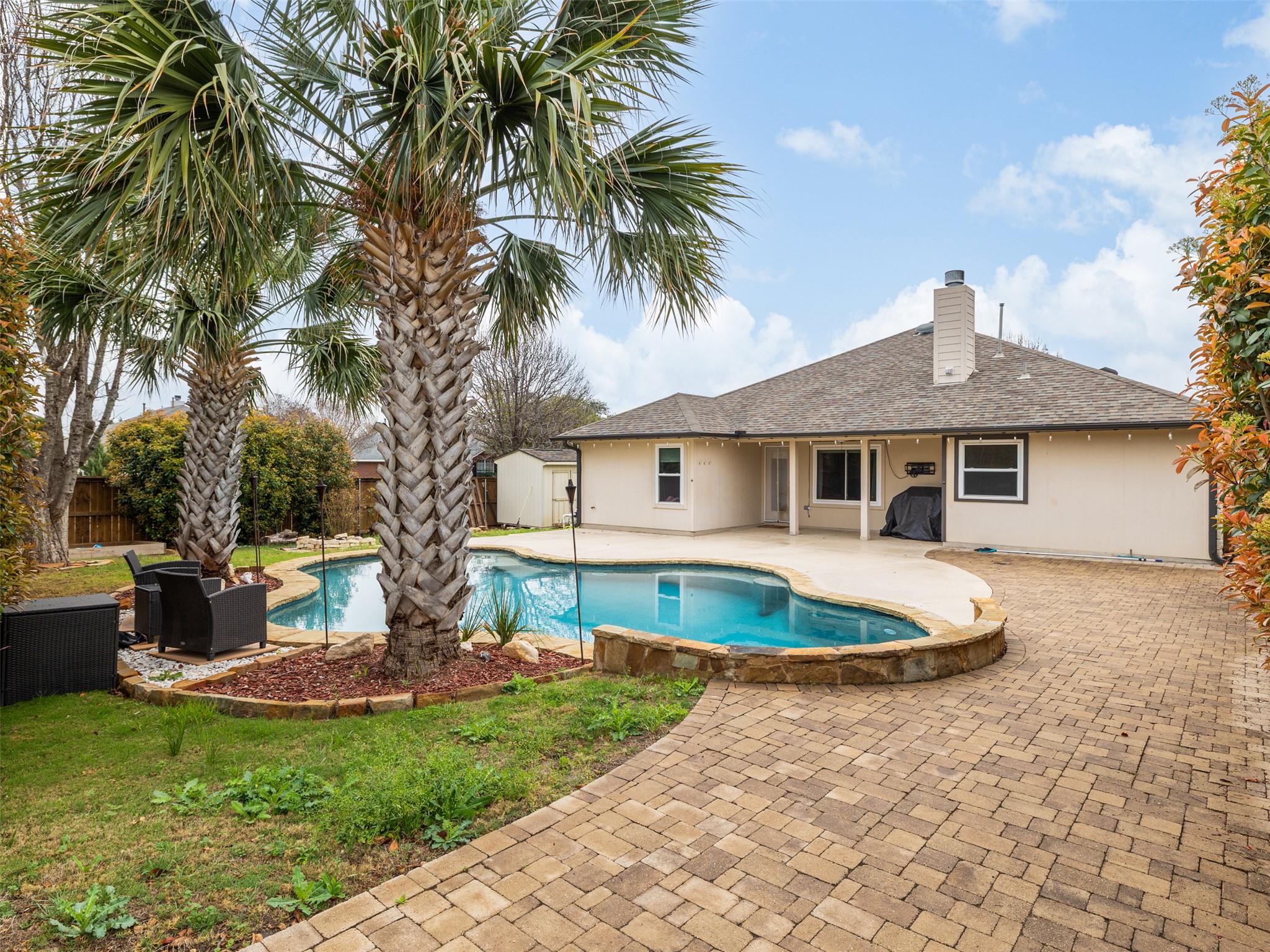 907 Ridgemont Cir, Leander, TX 78641