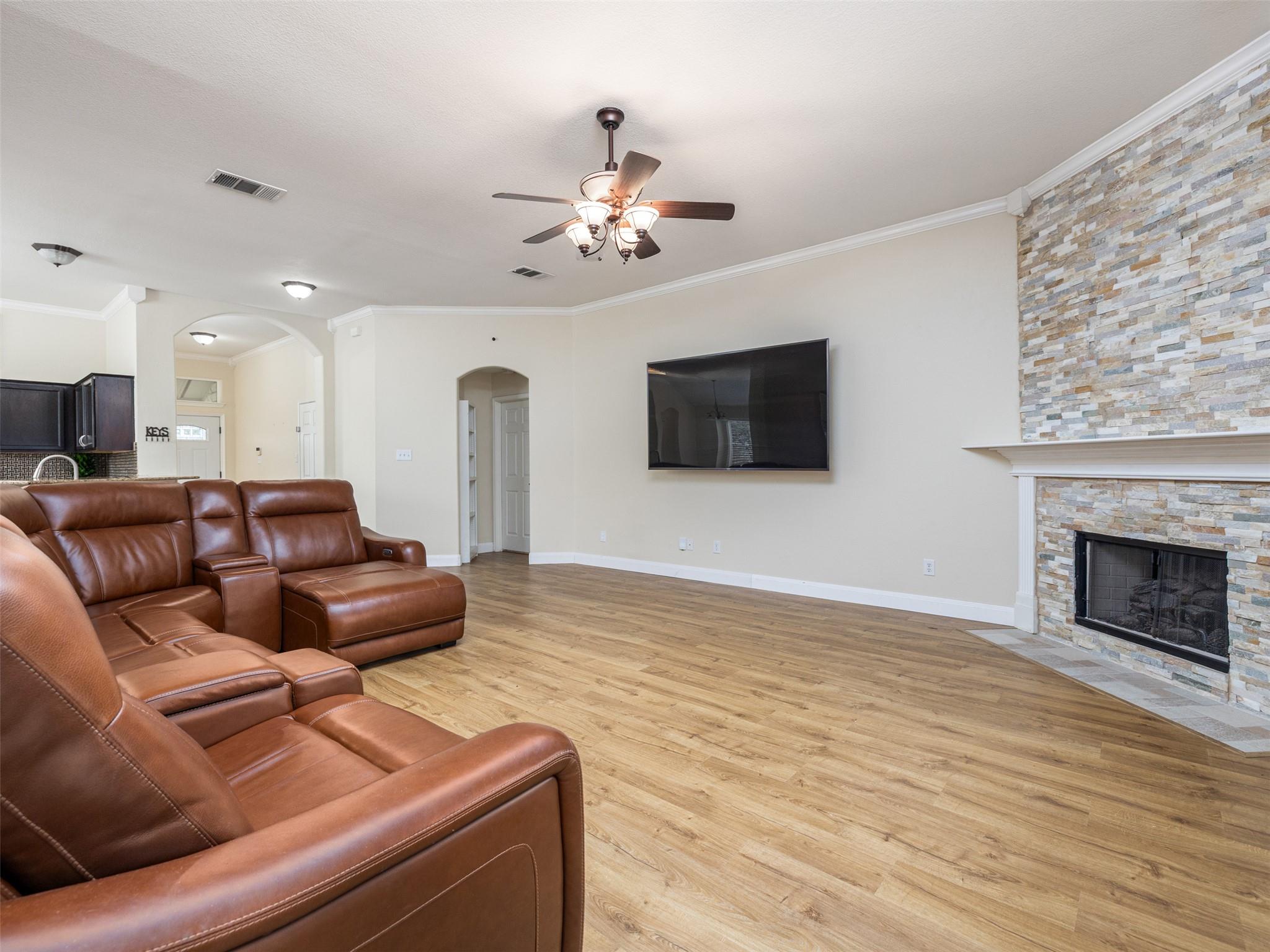 907 Ridgemont Cir, Leander, TX 78641