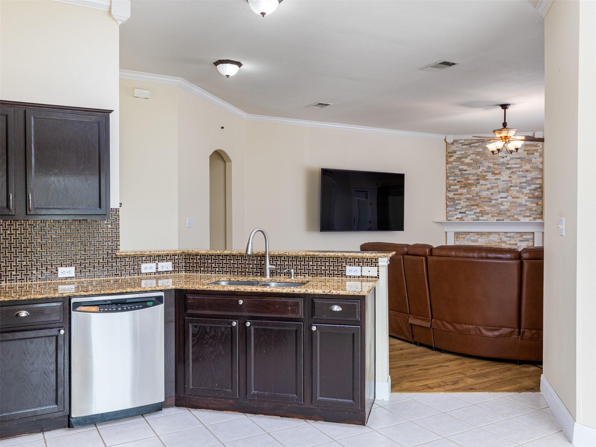 907 Ridgemont Cir, Leander, TX 78641