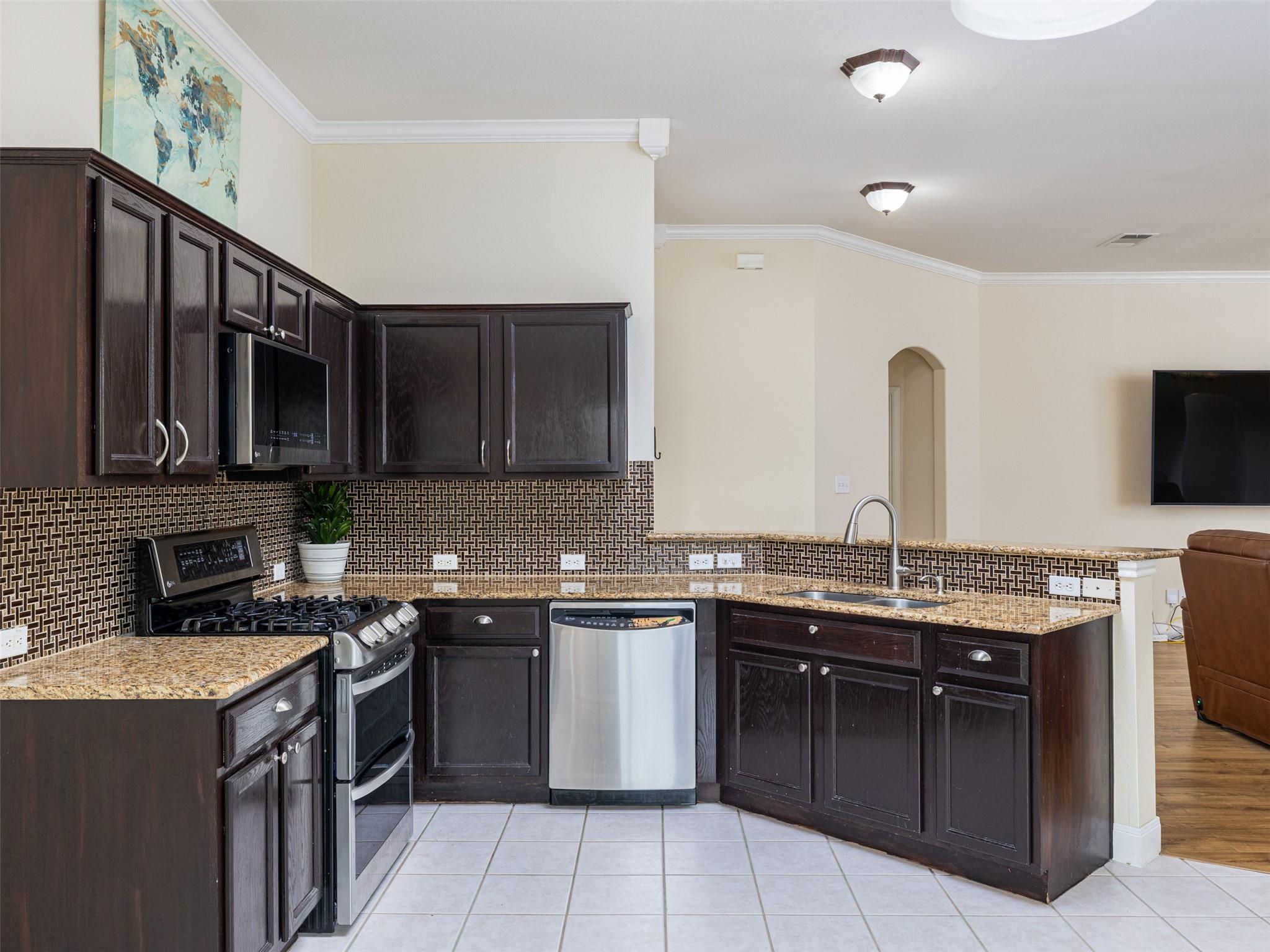 907 Ridgemont Cir, Leander, TX 78641