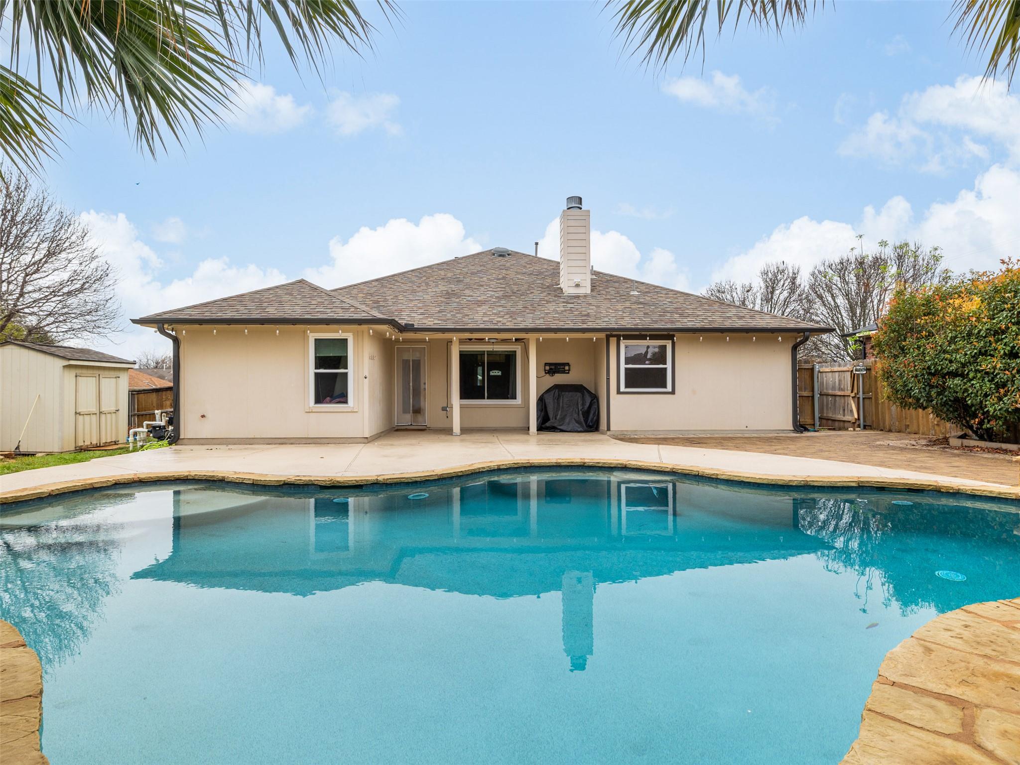 907 Ridgemont Cir, Leander, TX 78641