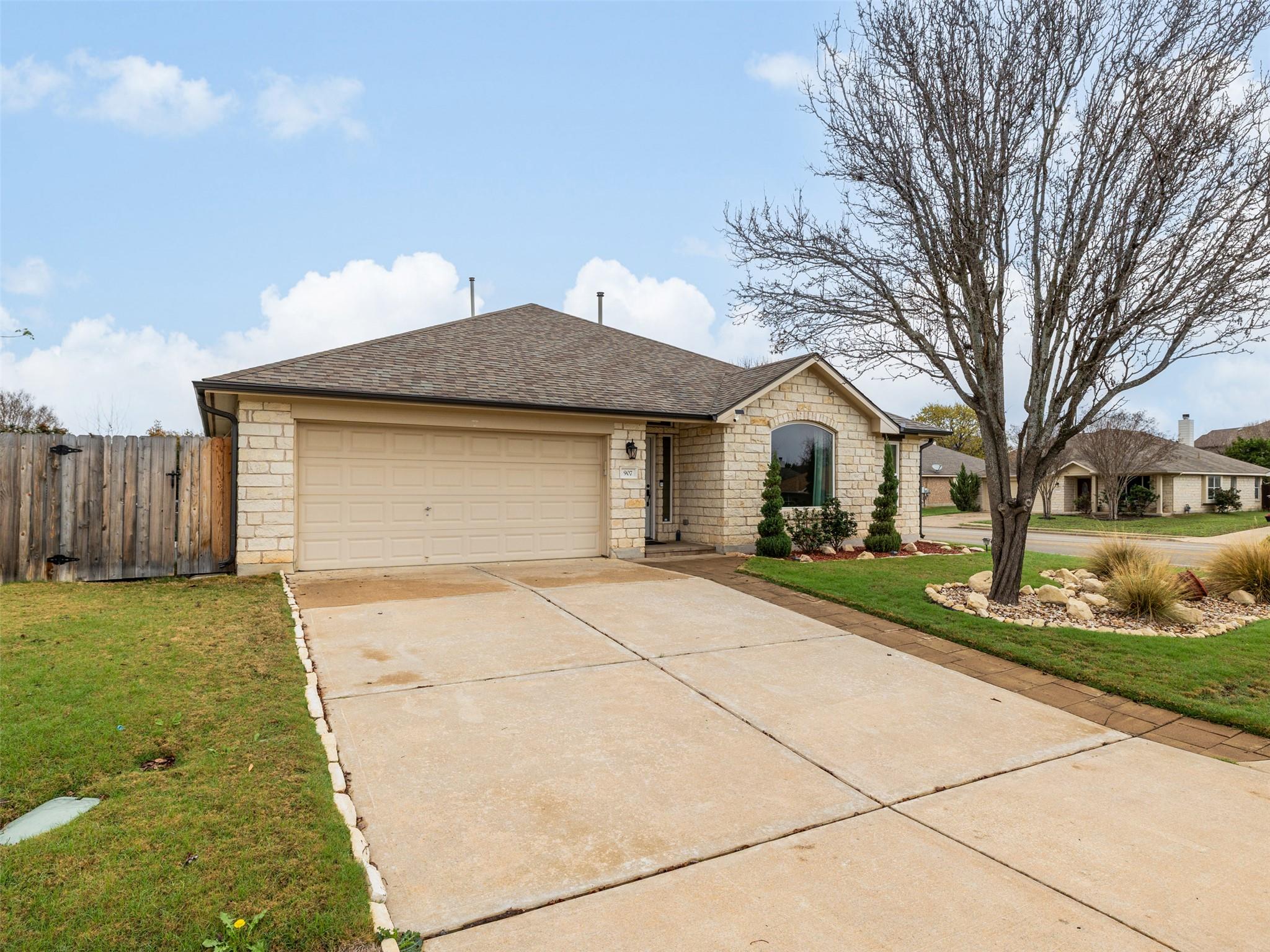907 Ridgemont Cir, Leander, TX 78641