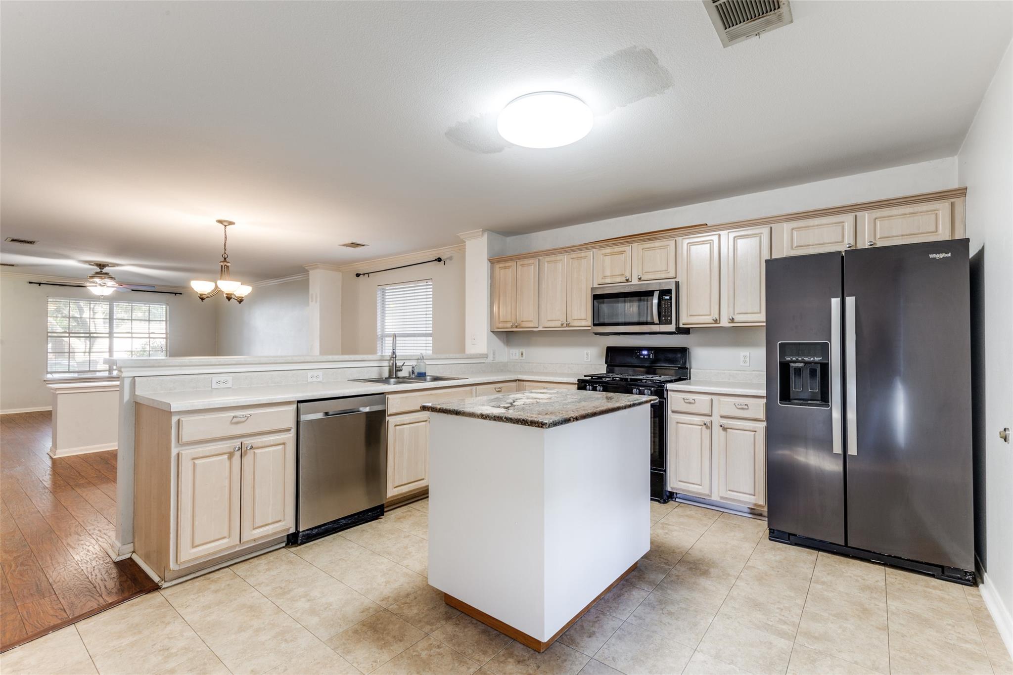 272 Tobin Dr, Buda, TX 78610