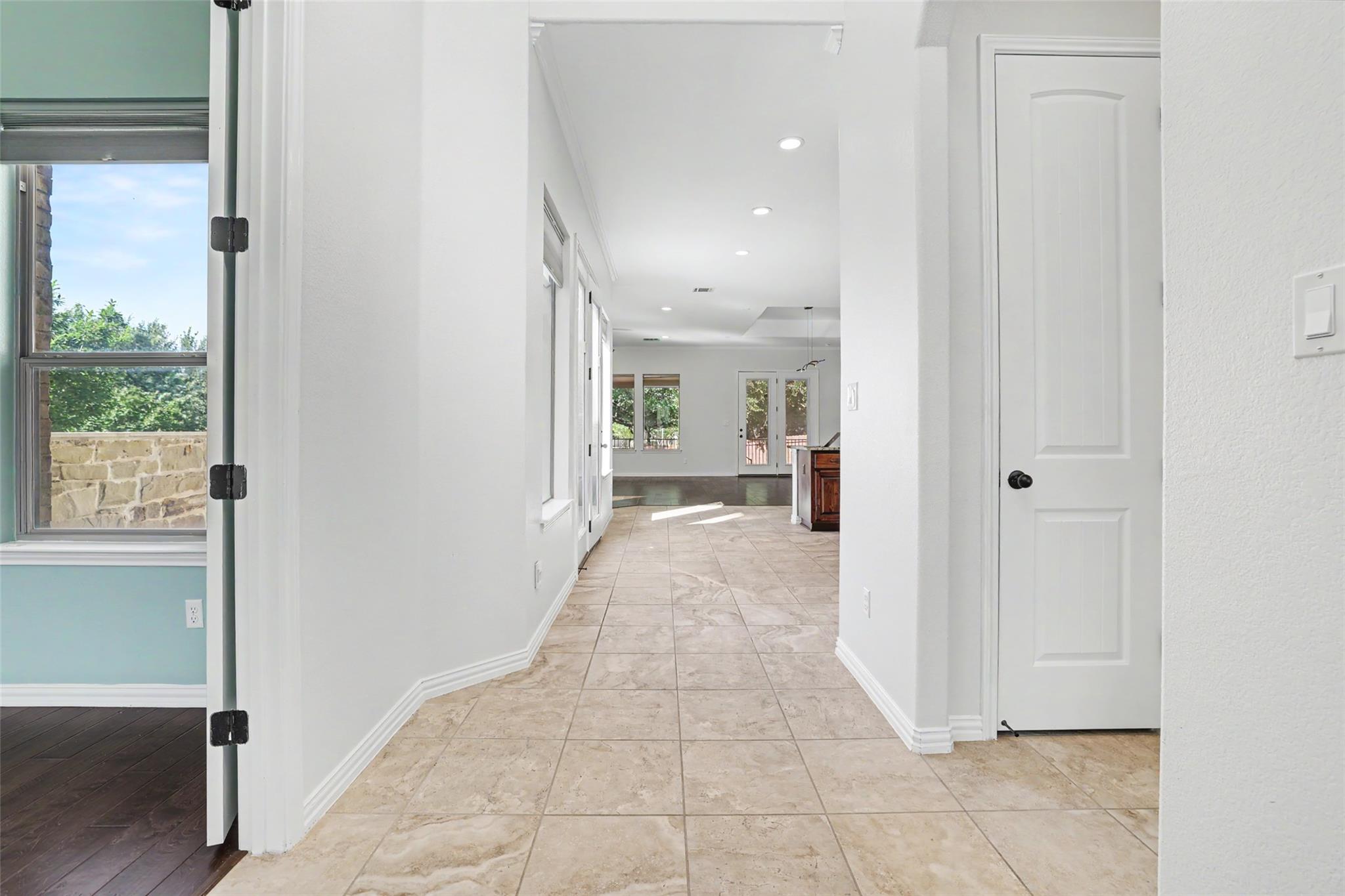 1020 Winding Way Dr, Georgetown, TX 78628