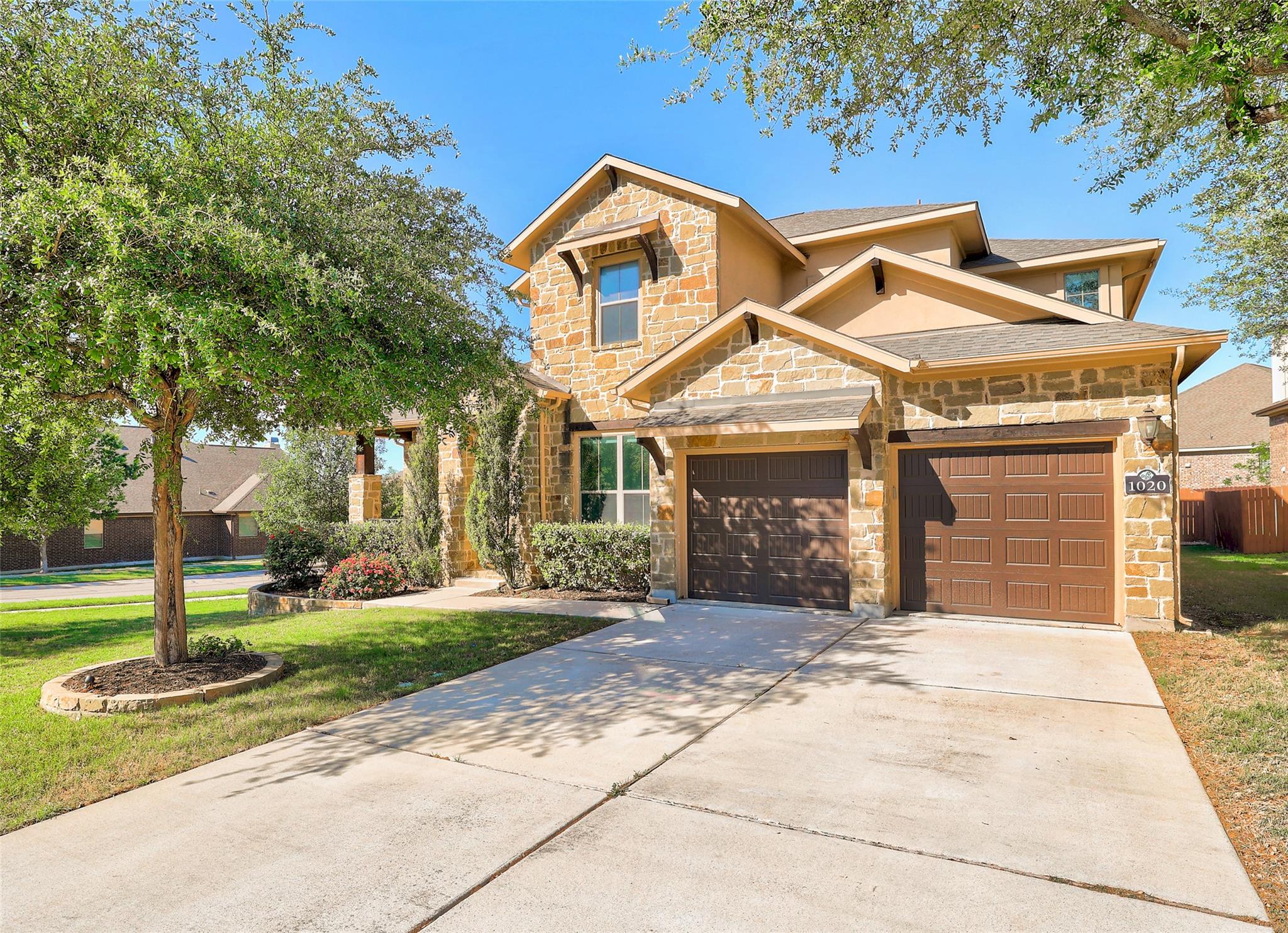 1020 Winding Way Dr, Georgetown, TX 78628