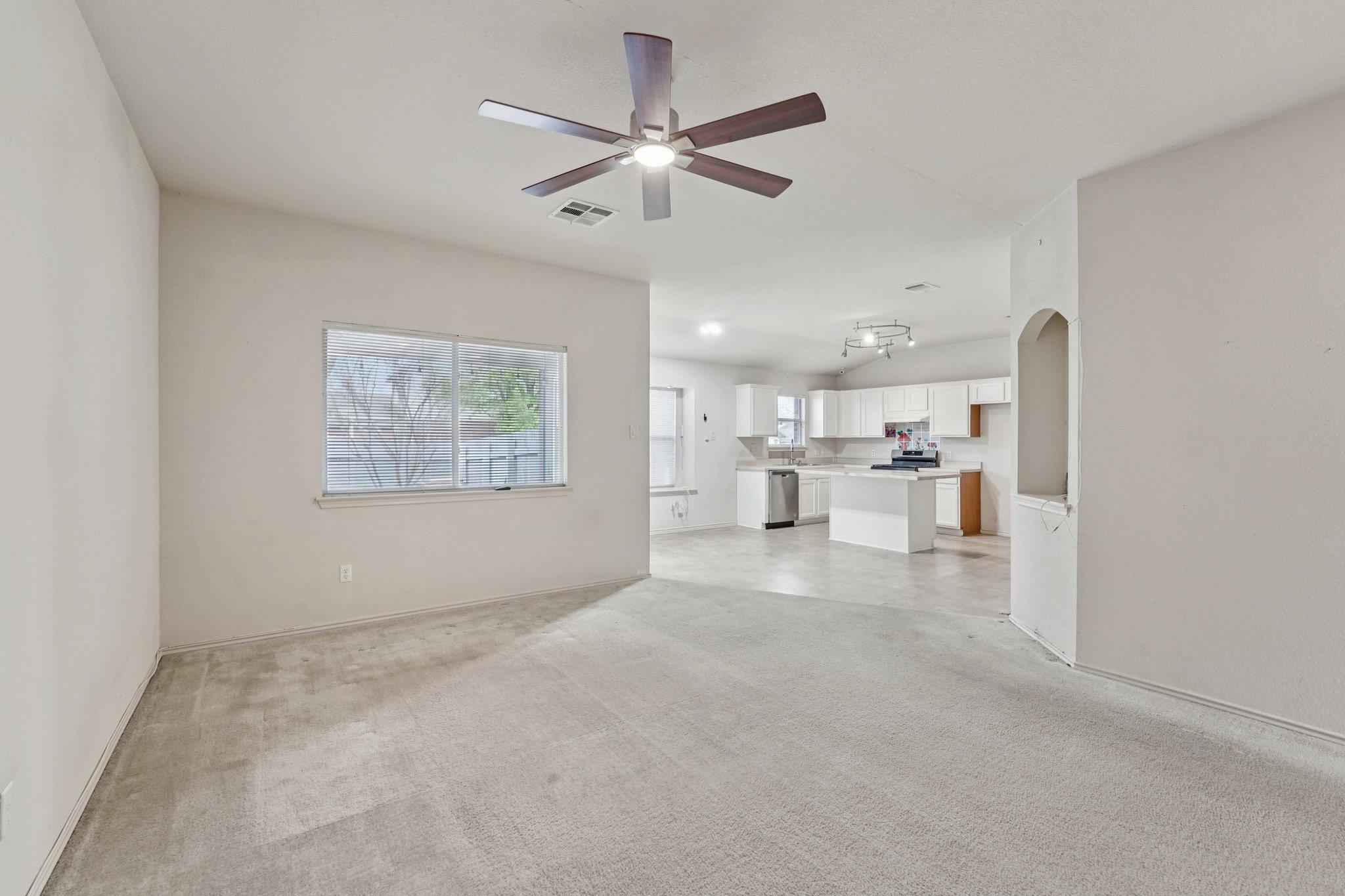 1724 Darjeeling Dr, Pflugerville, TX 78660