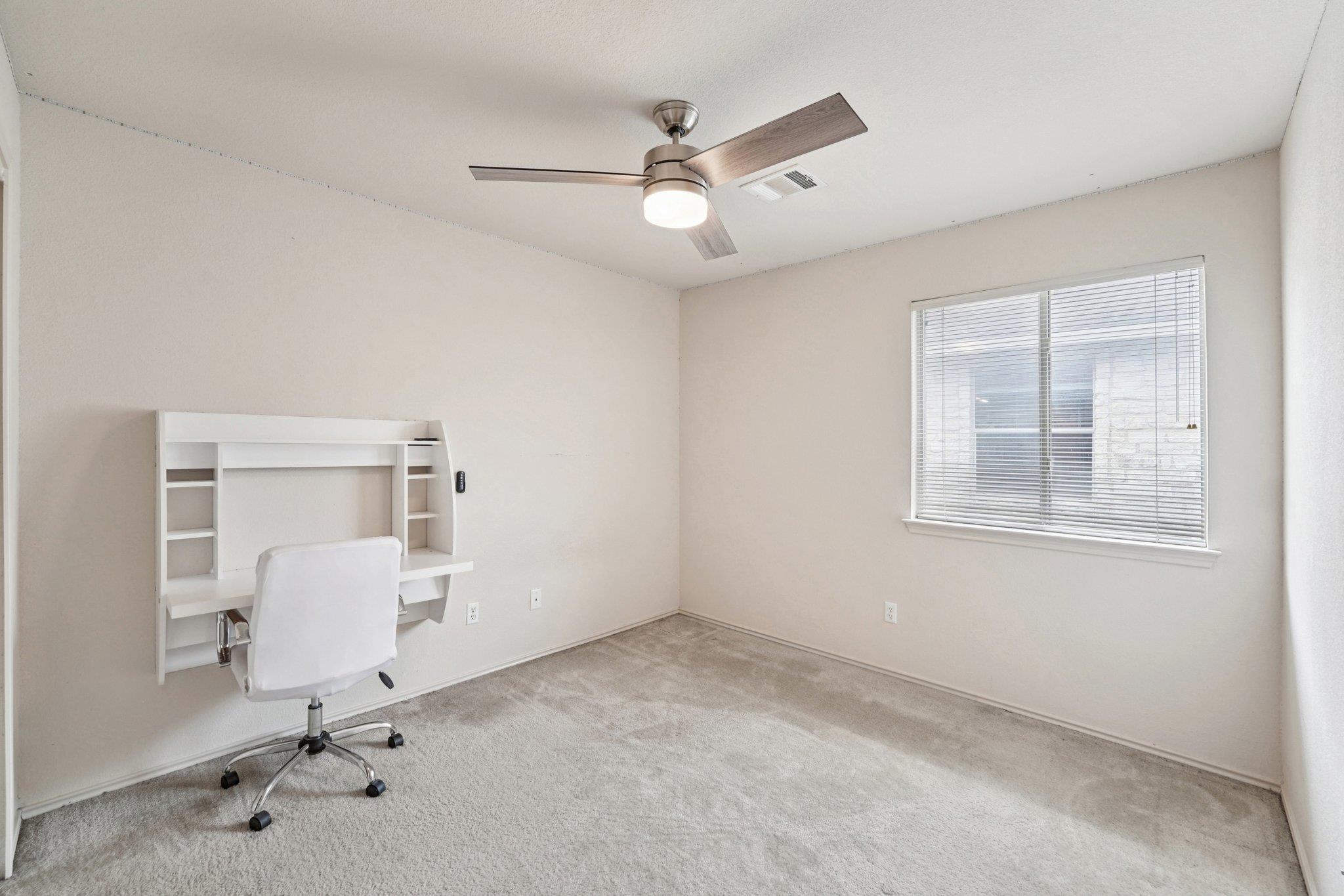 1724 Darjeeling Dr, Pflugerville, TX 78660