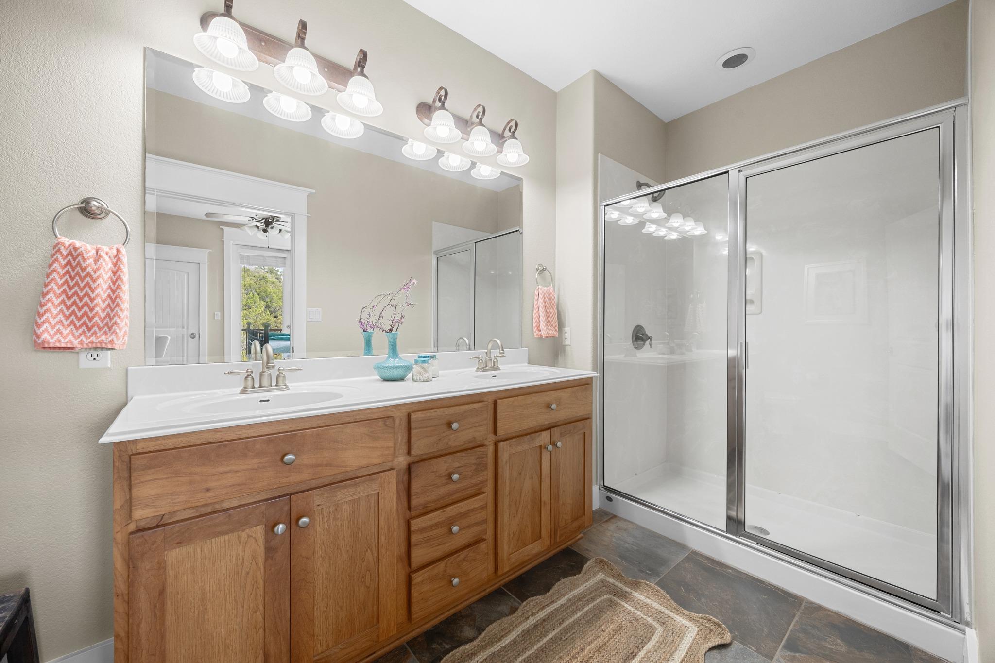 17720 Maritime Point Dr # 303, Jonestown, TX 78645