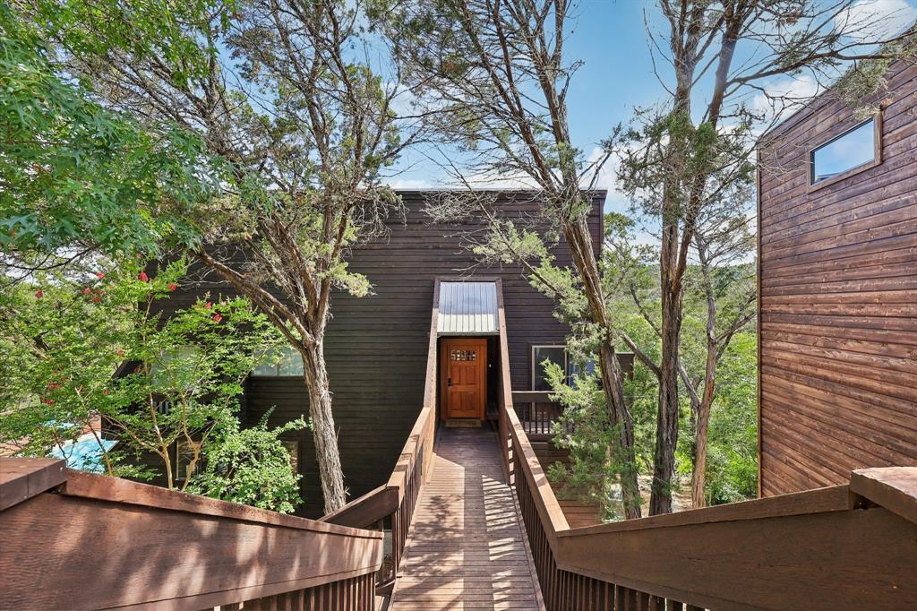 1002 Jousting Pl, Austin, TX 78746