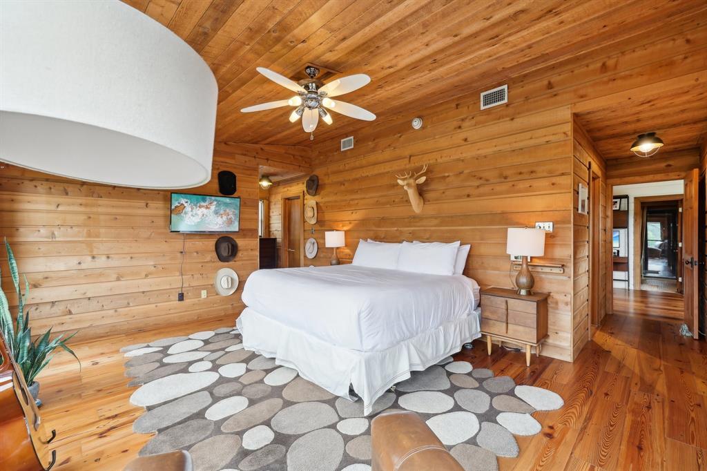 1002 Jousting Pl, Austin, TX 78746