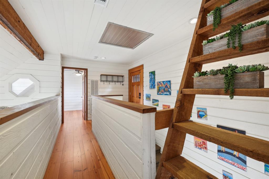 1002 Jousting Pl, Austin, TX 78746