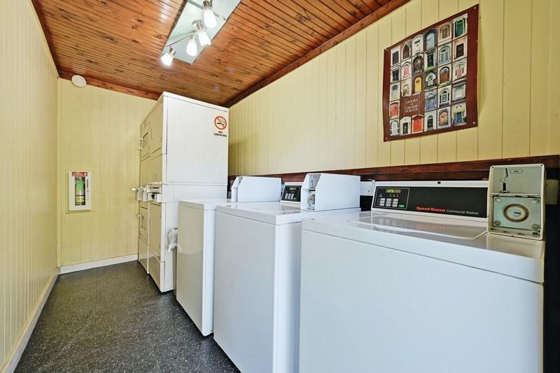 711 Eberhart Ln Ln # 210, Austin, TX 78745