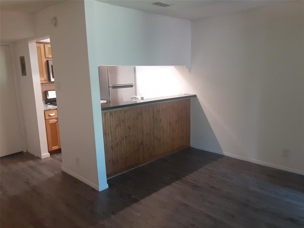 711 Eberhart Ln Ln # 210, Austin, TX 78745