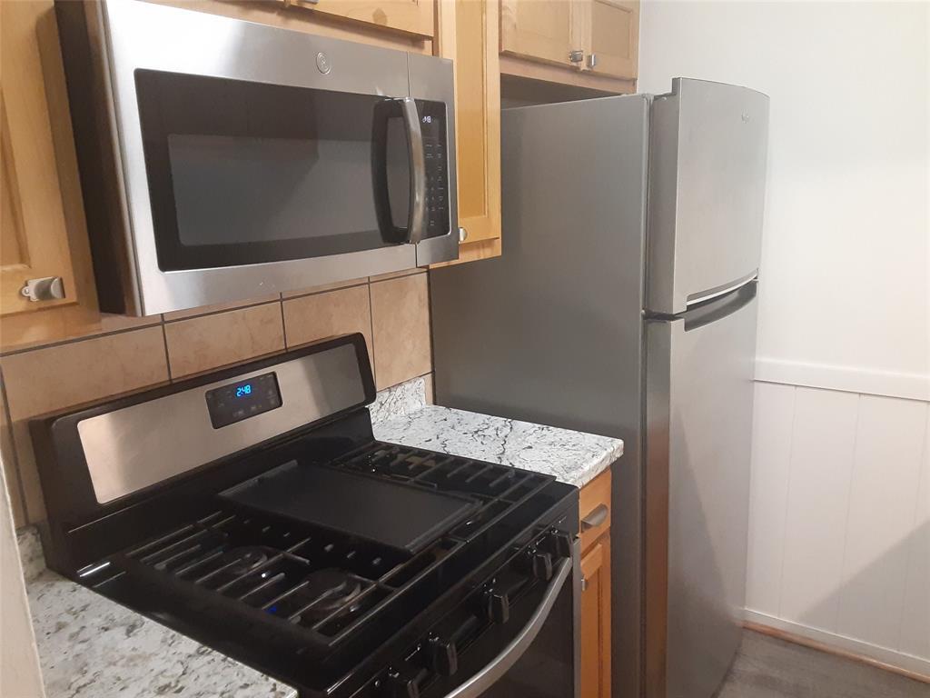 711 Eberhart Ln Ln # 210, Austin, TX 78745