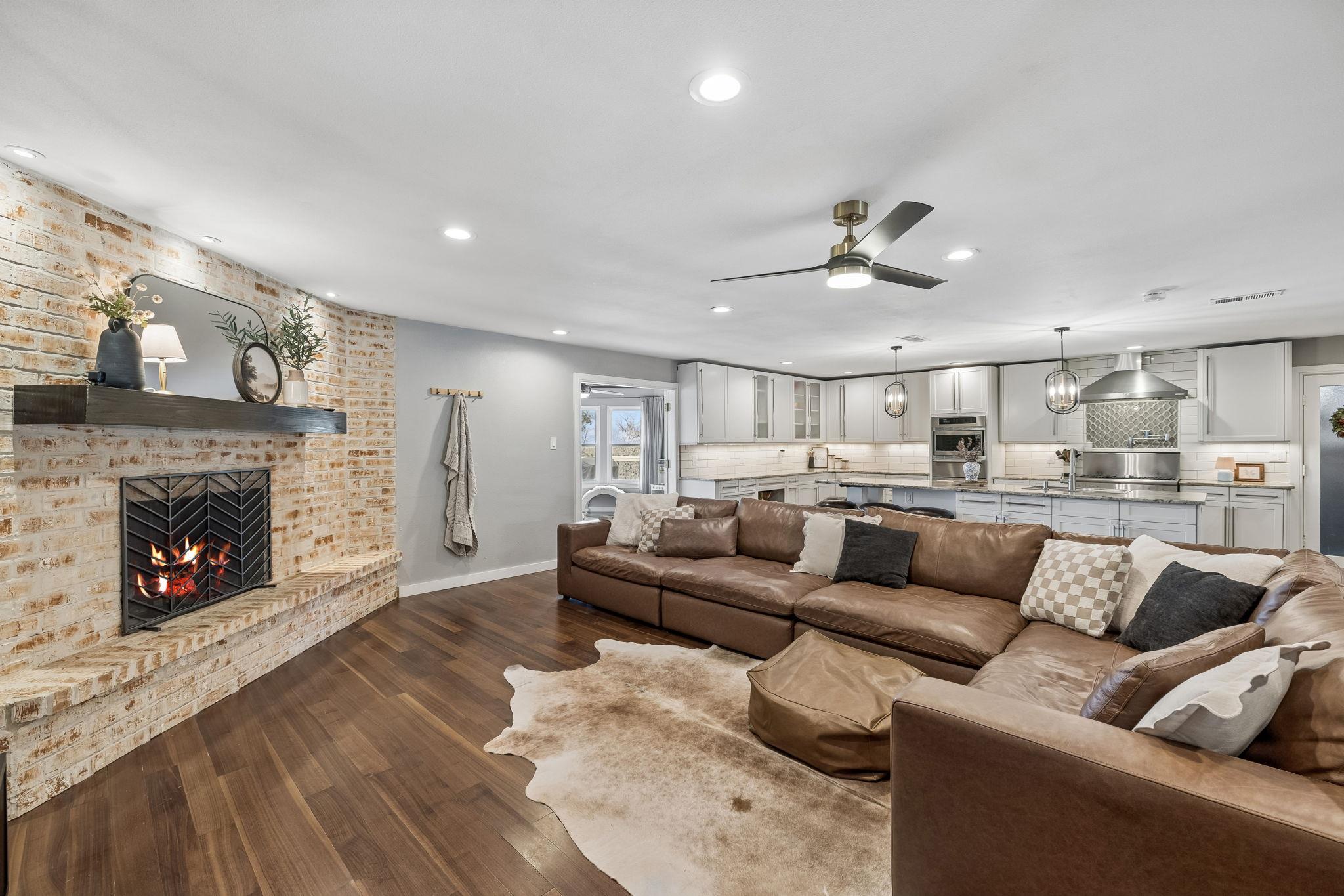 677 Floral Ave, New Braunfels, TX 78130