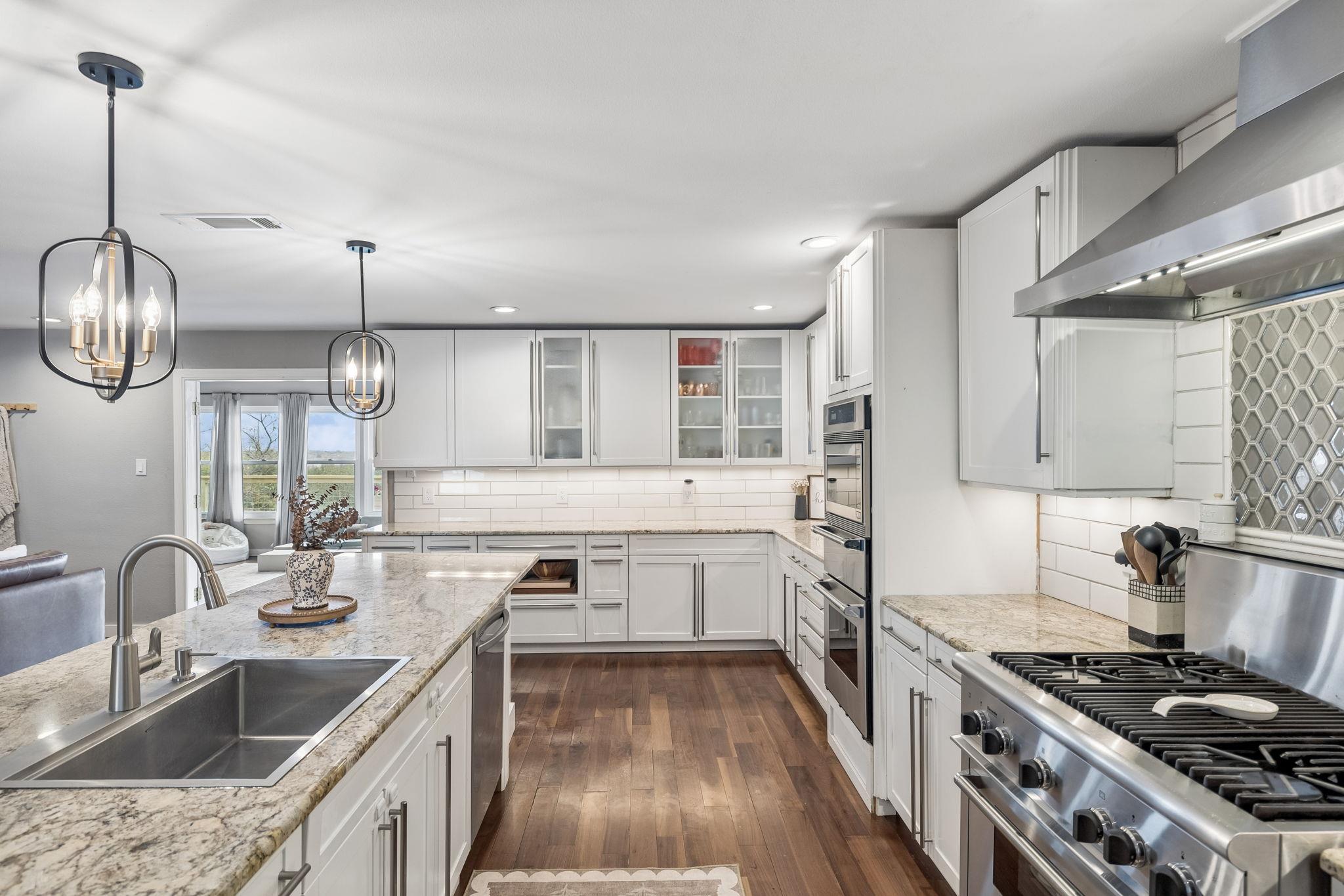 677 Floral Ave, New Braunfels, TX 78130