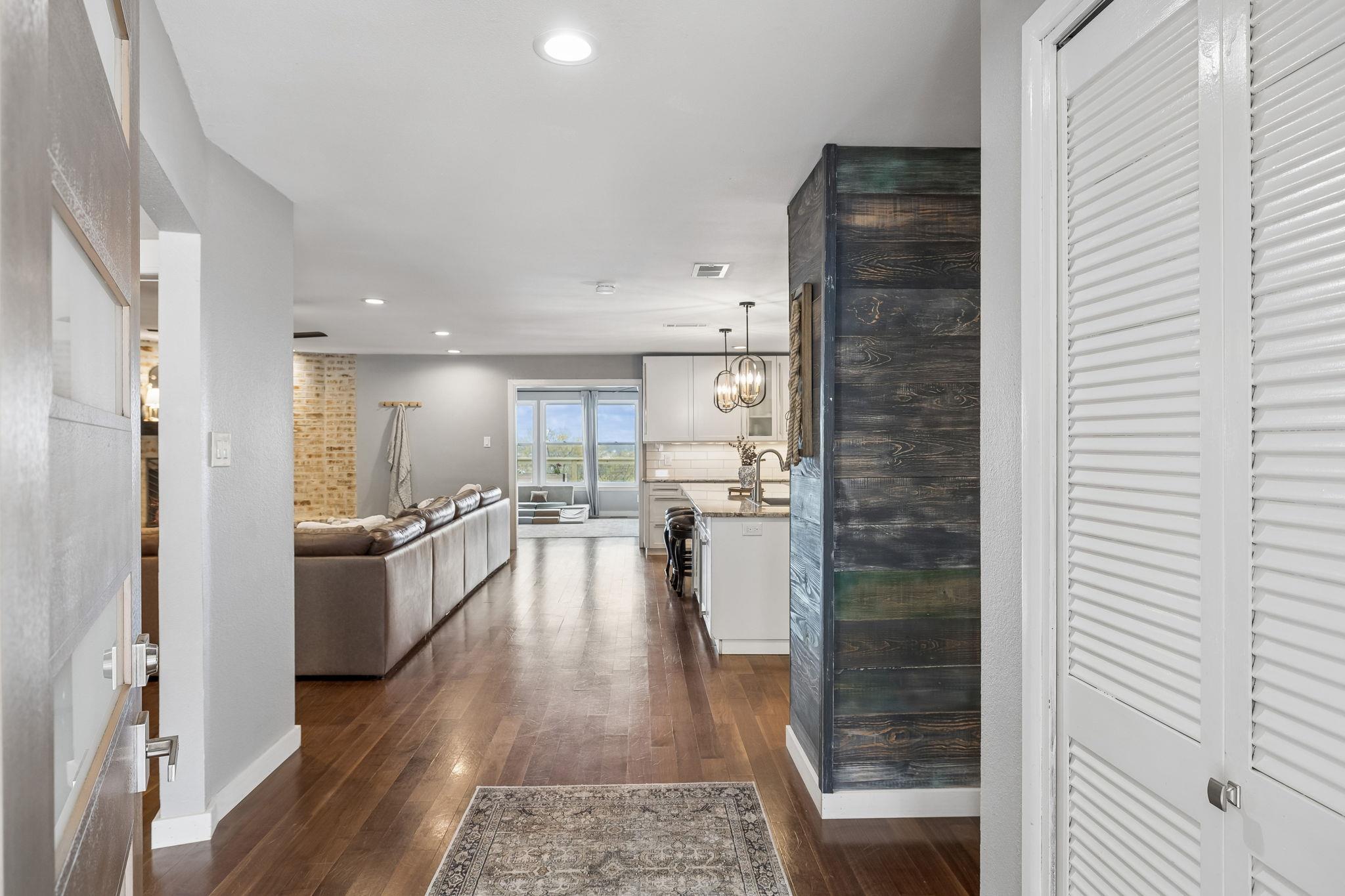 677 Floral Ave, New Braunfels, TX 78130