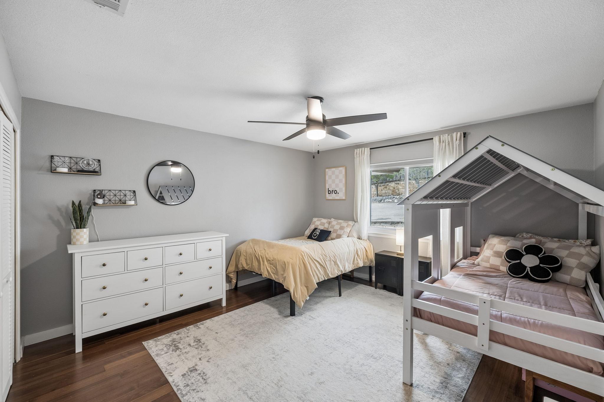 677 Floral Ave, New Braunfels, TX 78130