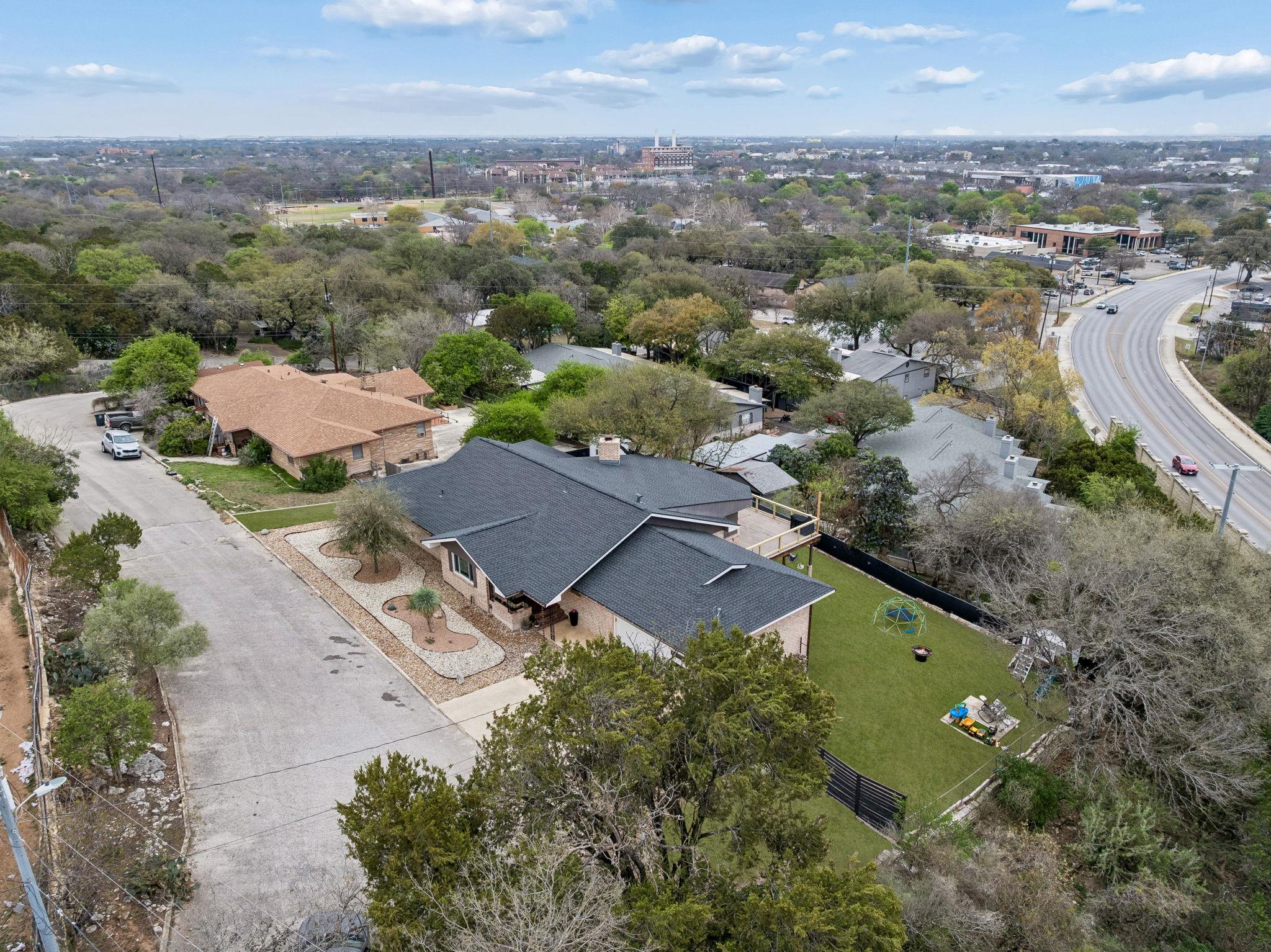 677 Floral Ave, New Braunfels, TX 78130