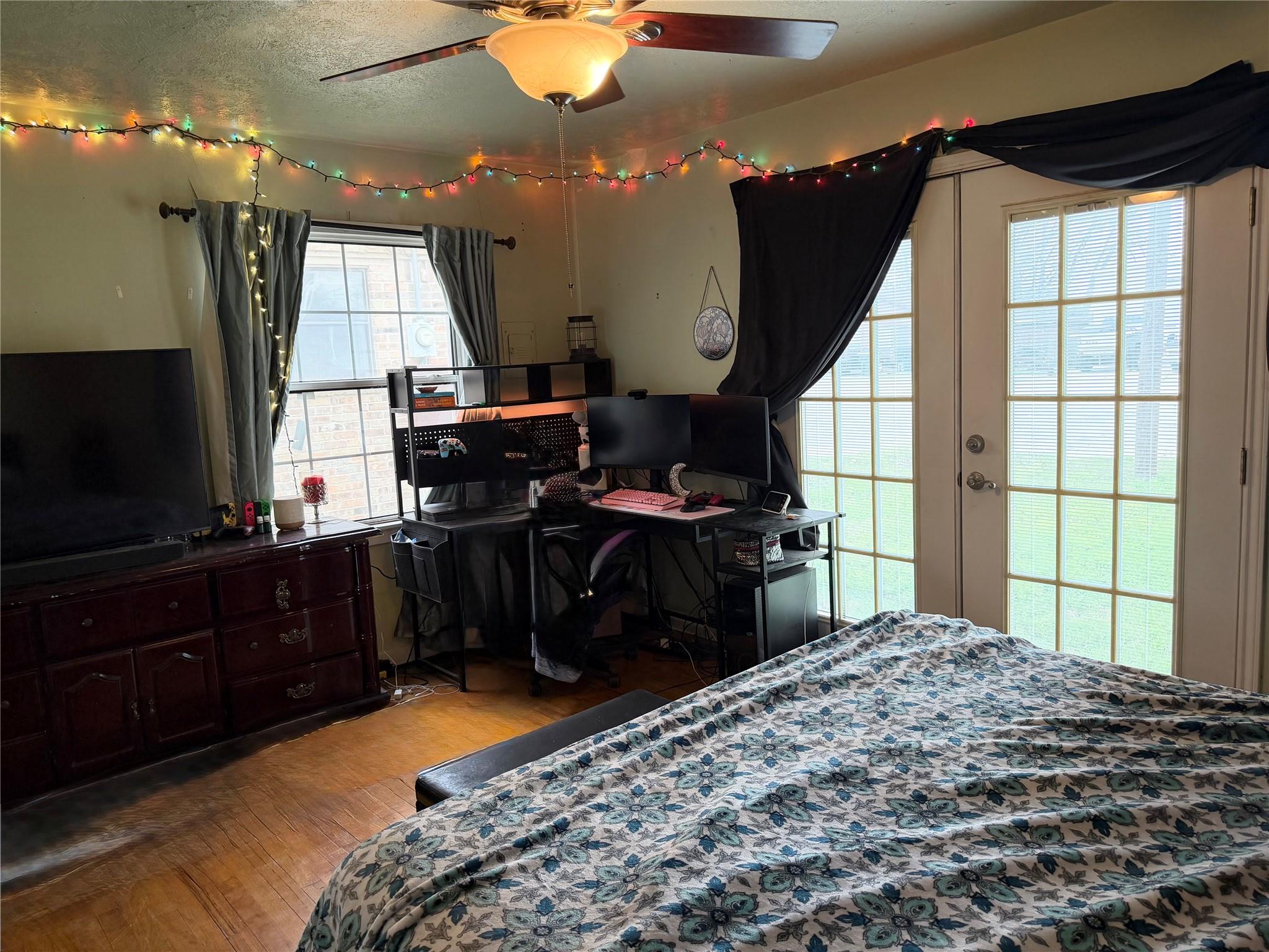 531 E Houston St, Giddings, TX 78942