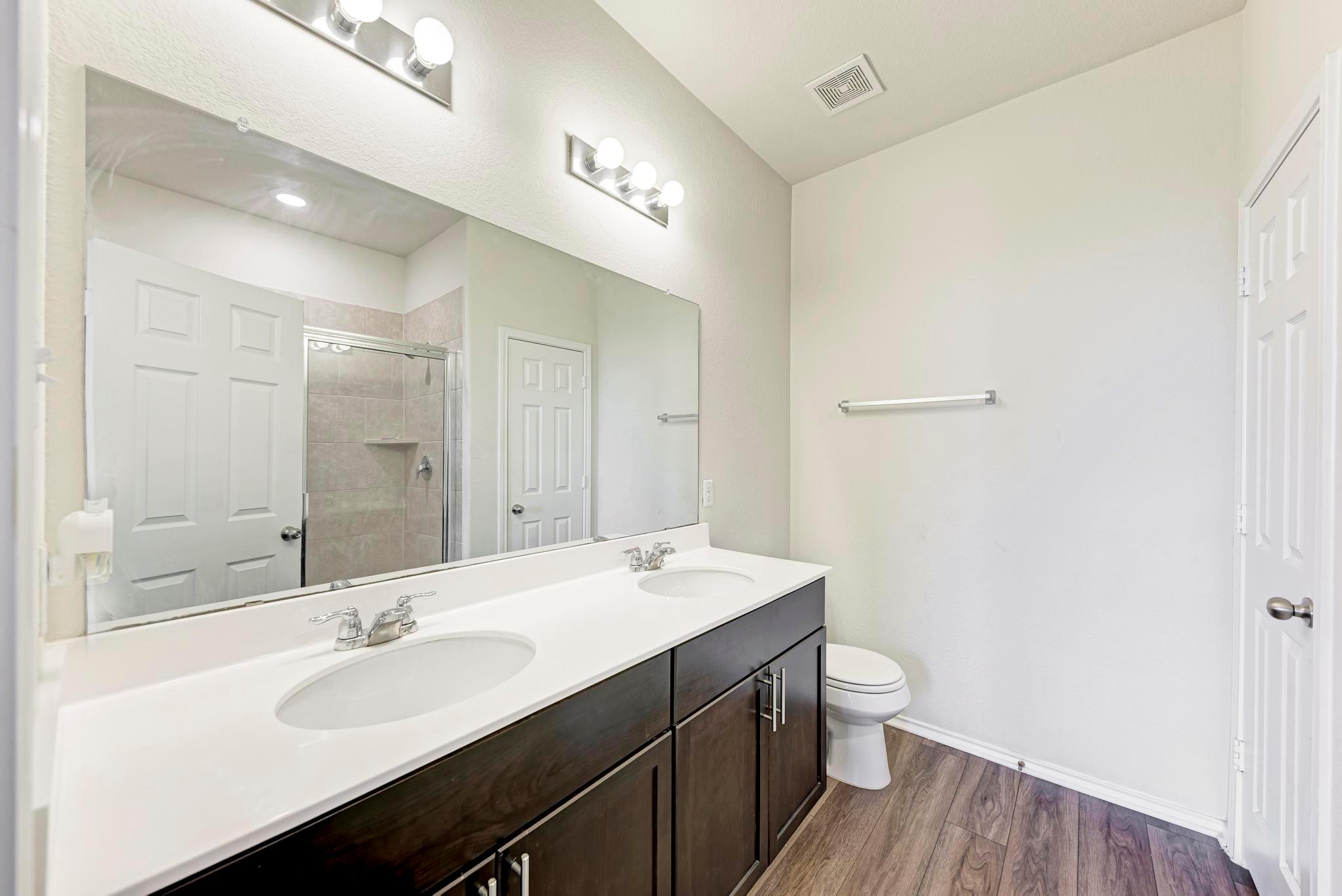 201 Pivot Dr, Taylor, TX 76574