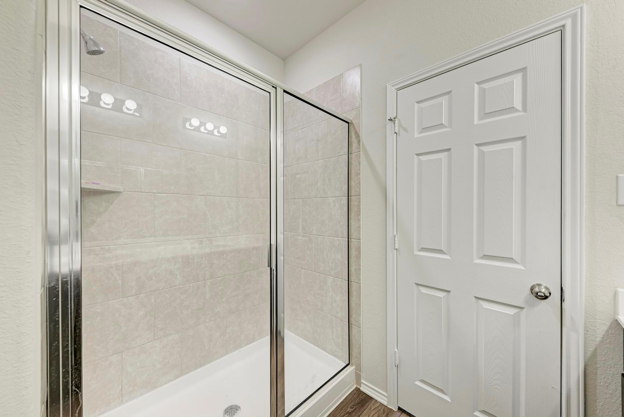 201 Pivot Dr, Taylor, TX 76574