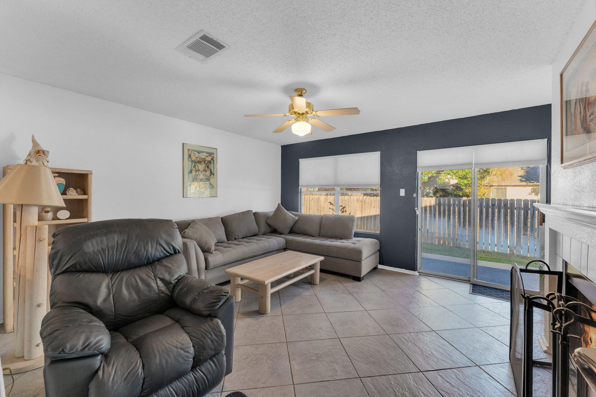 302 Debora Dr, Georgetown, TX 78628