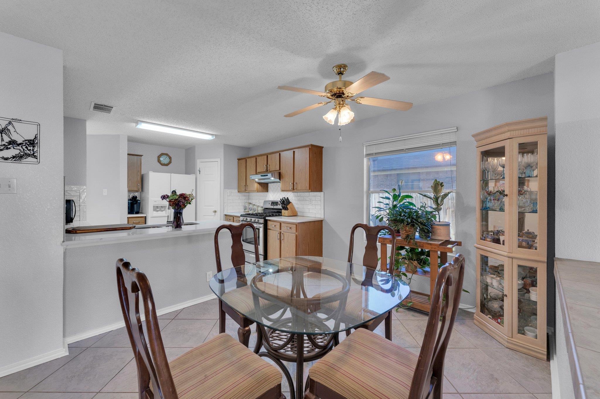 302 Debora Dr, Georgetown, TX 78628