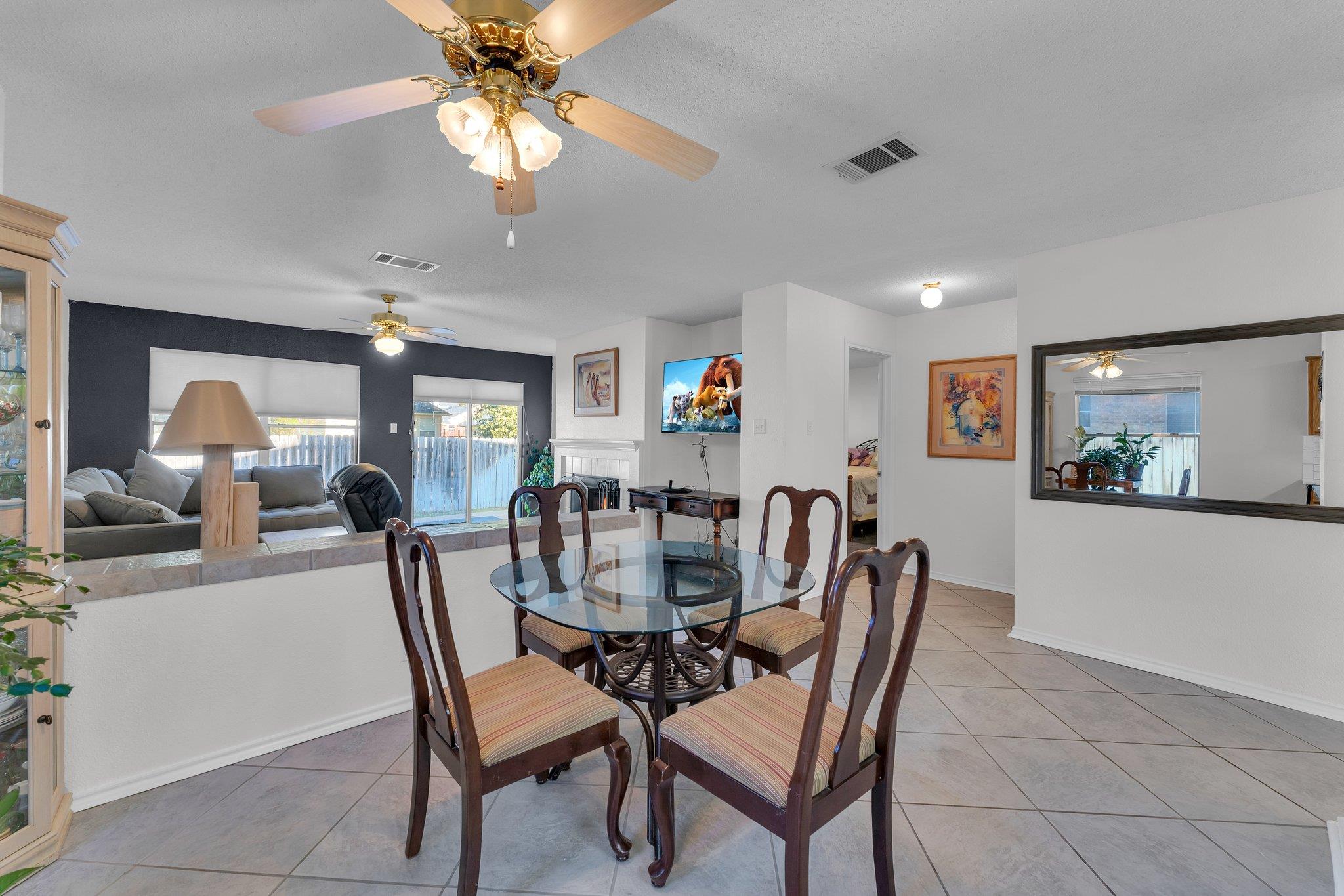 302 Debora Dr, Georgetown, TX 78628