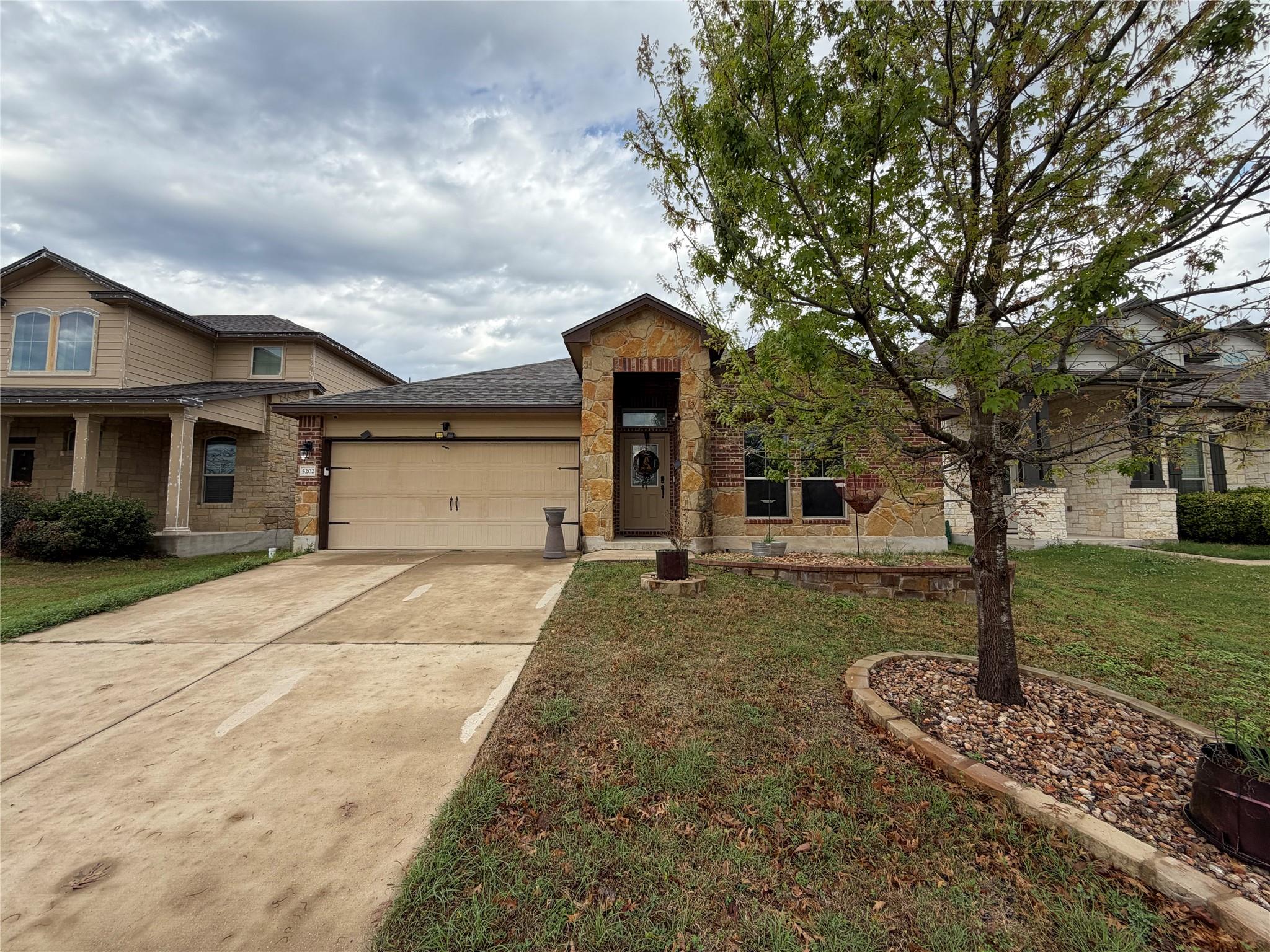 5202 Dauphin Dr, Belton, TX 76513