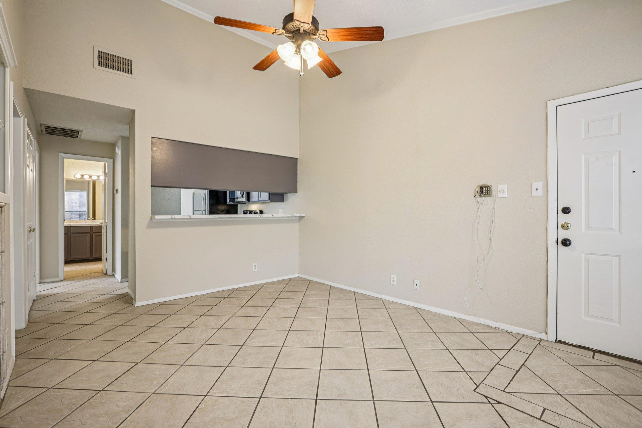 807 W 25th St # 309, Austin, TX 78705