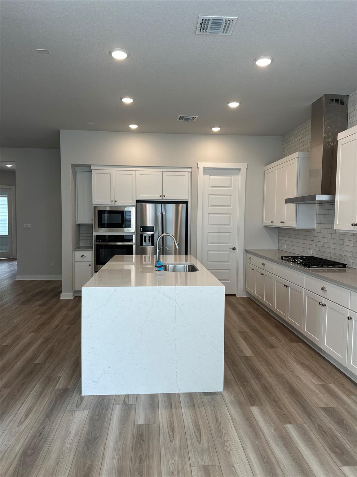 412 Lariat Loop, Liberty Hill, TX 78642