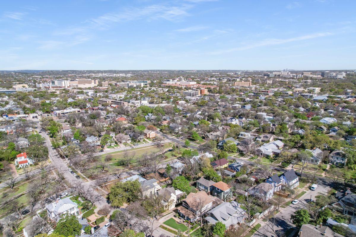 204 W 32nd St, Austin, TX 78705