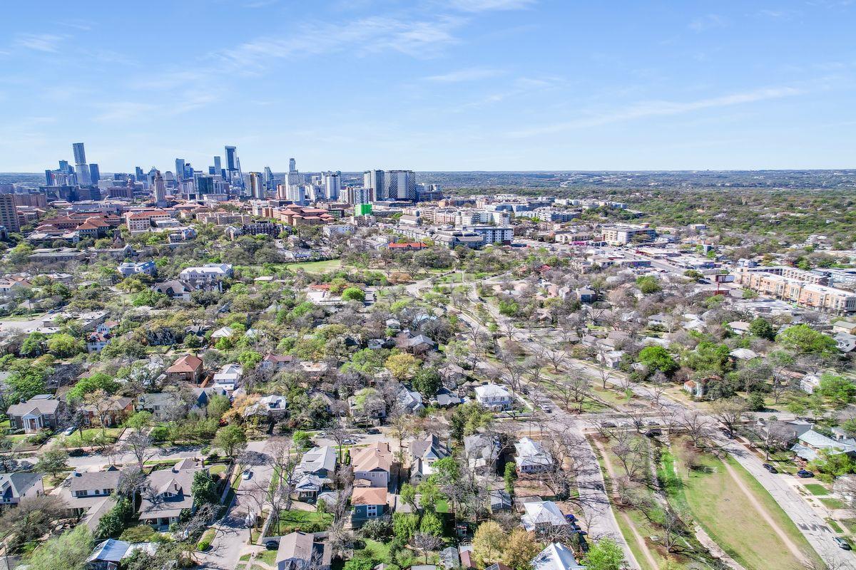 204 W 32nd St, Austin, TX 78705
