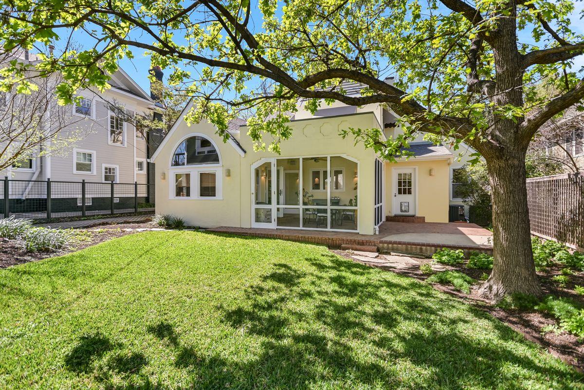 204 W 32nd St, Austin, TX 78705