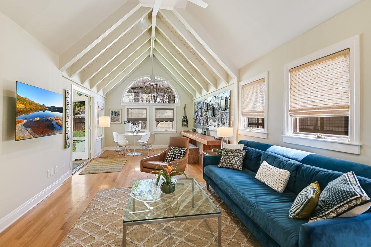 204 W 32nd St, Austin, TX 78705