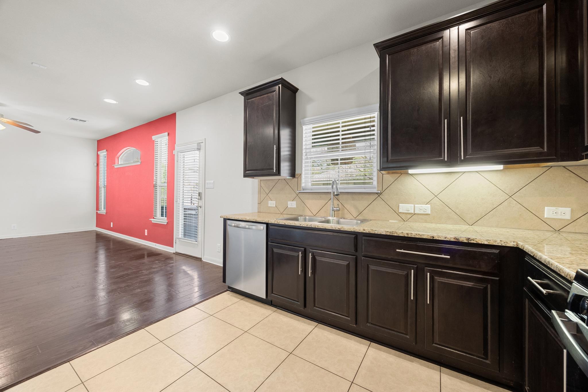 8601 Rock Pigeon Dr, Austin, TX 78729