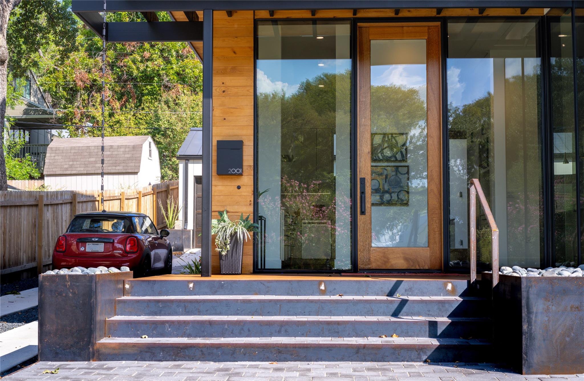 2001 Forest Trl, Austin, TX 78703