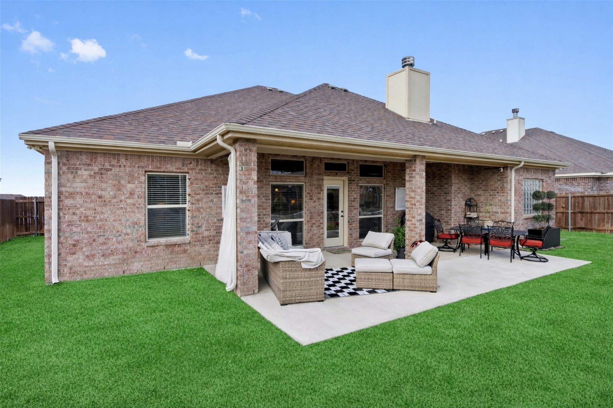 416 Western Sky Trl, Jarrell, TX 76537