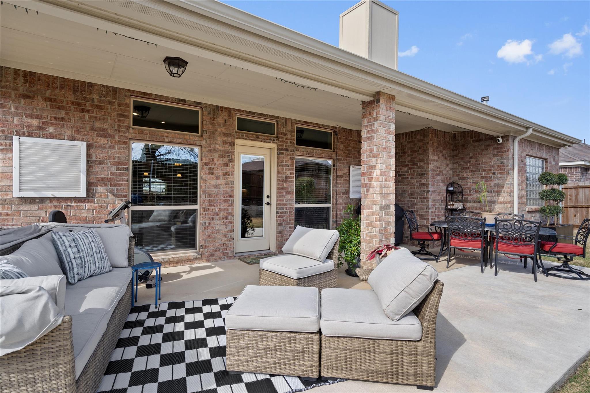 416 Western Sky Trl, Jarrell, TX 76537