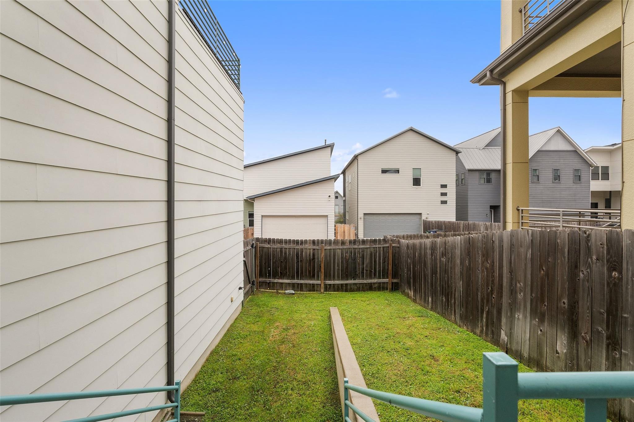 6104 Florencia Ln, Austin, TX 78724